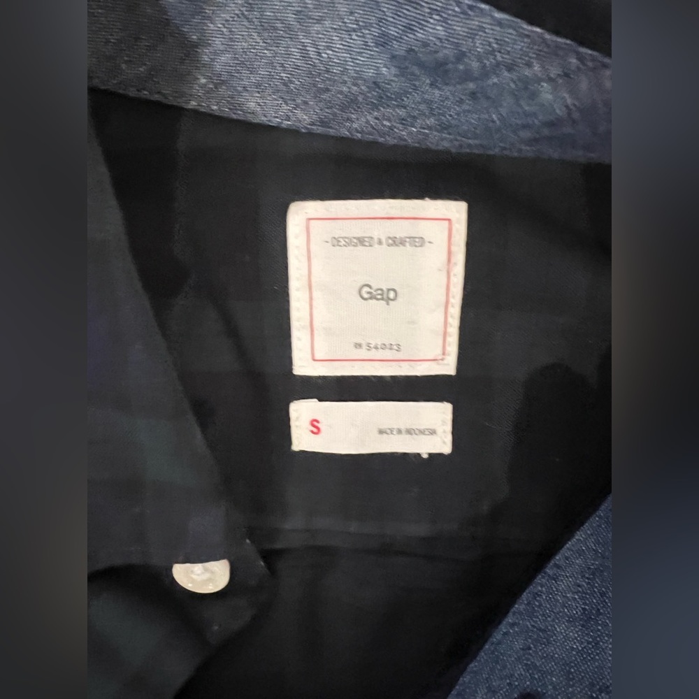 Bundle Euc Two 2 Casual Button Down Shirts Gap An… - image 3